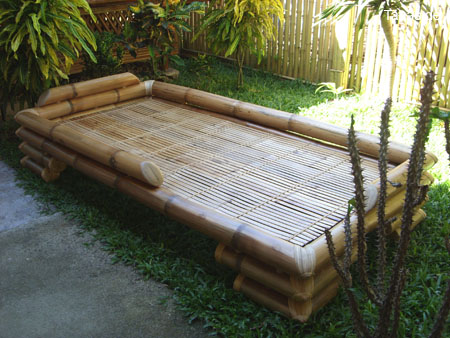 Bild zeigt das Bambusbett JAPON mit hohem Bambuslattenrost für Matratzengröße 200cm x 90cm Produktfoto