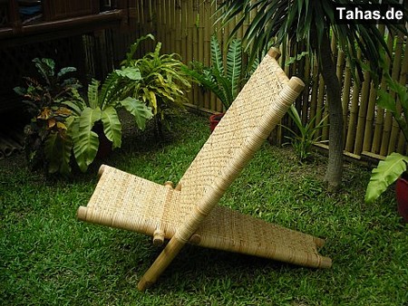 Bambus Relax Liegestuhl mit Rattan von der Seite Produktfoto